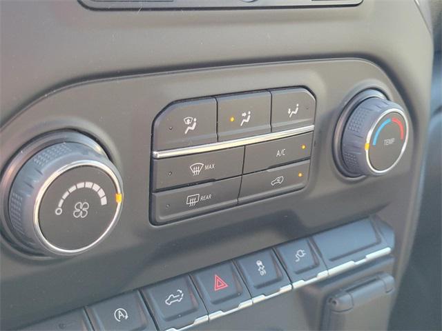 Photo of 2022 Black Chevrolet Silverado 1500