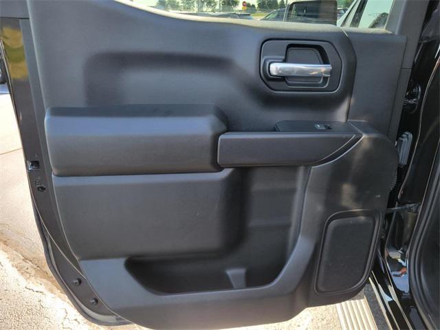 Photo of 2022 Black Chevrolet Silverado 1500