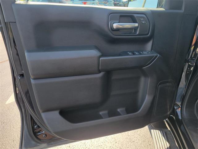 Photo of 2022 Black Chevrolet Silverado 1500