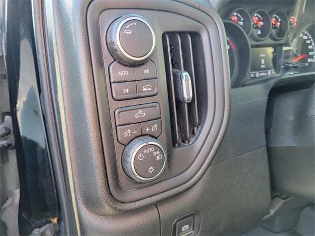 Photo of 2022 Black Chevrolet Silverado 1500
