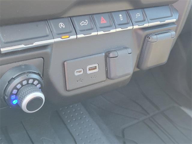 Photo of 2022 Black Chevrolet Silverado 1500