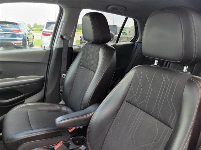 Photo of 2020 Pacific Blue Metallic Chevrolet Trax