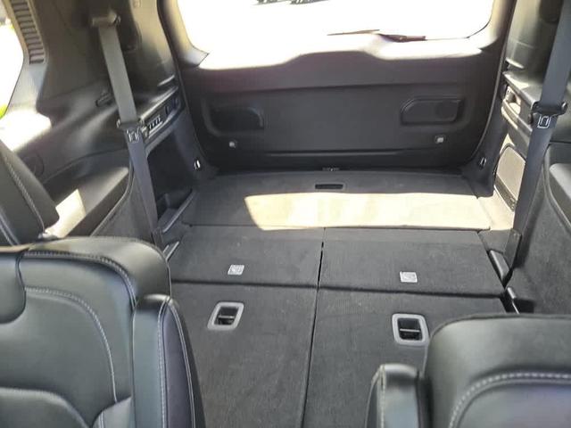 Photo of 2021 Silver Zynith Jeep Grand Cherokee L