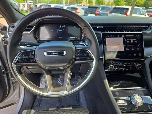 Photo of 2021 Silver Zynith Jeep Grand Cherokee L