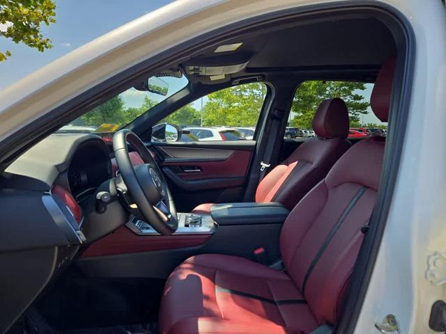 Photo of 2025 Rhodium White Premium Mazda CX-70