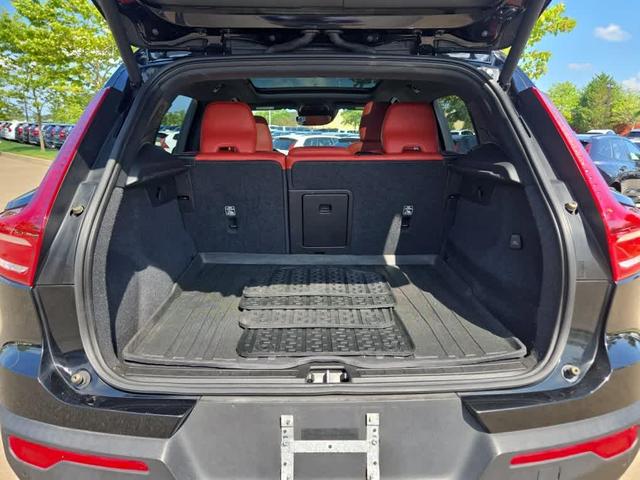 Photo of 2019 Black Stone Volvo XC40