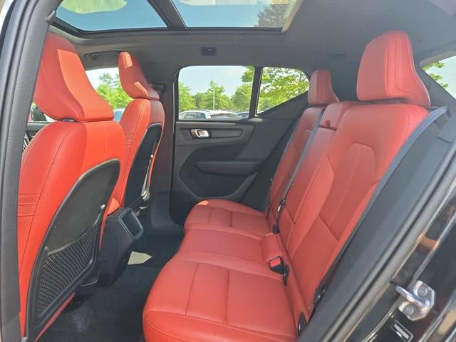 Photo of 2019 Black Stone Volvo XC40