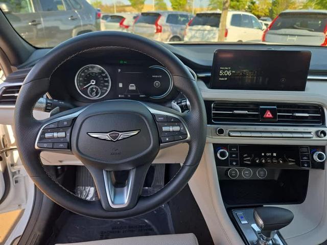 Photo of 2024 Alta White Genesis G70