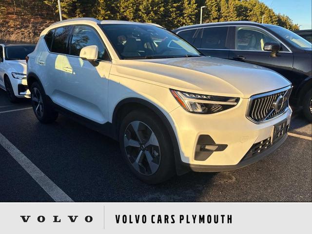 2023 Volvo XC40