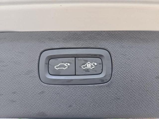 Photo of 2023 Silver Volvo XC90