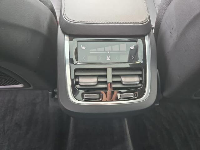 Photo of 2023 Silver Volvo XC90