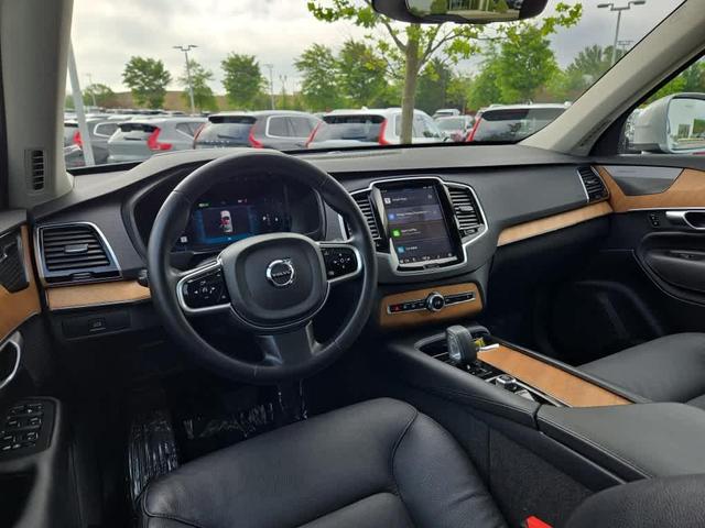 Photo of 2023 Silver Volvo XC90
