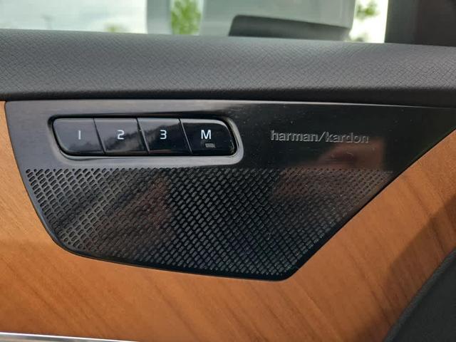 Photo of 2023 Silver Volvo XC90