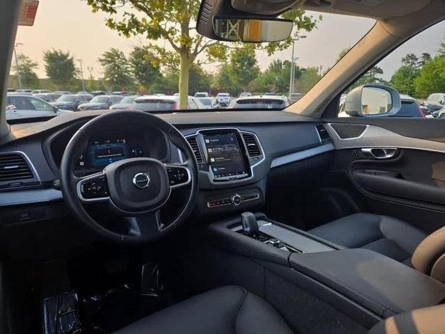 Photo of 2025 Silver Volvo XC90