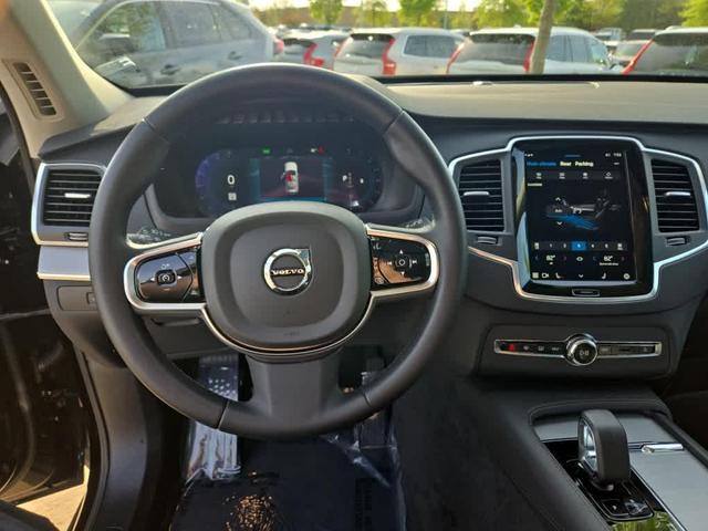Photo of 2024 Onyx Black Metallic Volvo XC90