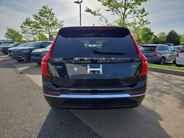 Photo of 2024 Onyx Black Metallic Volvo XC90