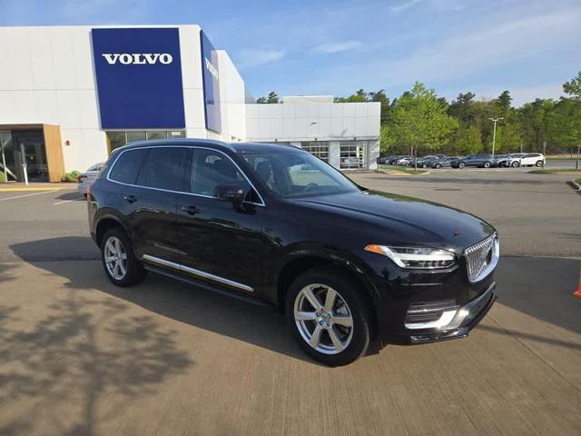 Photo of 2024 Onyx Black Metallic Volvo XC90