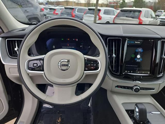Photo of 2025 Onyx Black Volvo XC60 Plug-In Hybrid