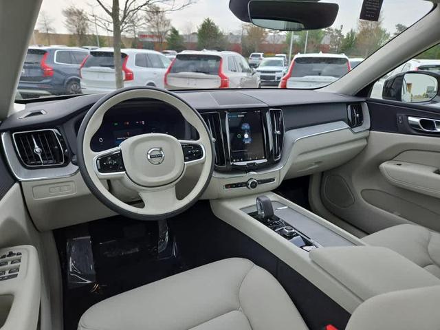 Photo of 2025 Onyx Black Volvo XC60 Plug-In Hybrid