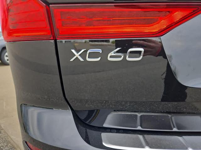 Photo of 2025 Onyx Black Volvo XC60 Plug-In Hybrid