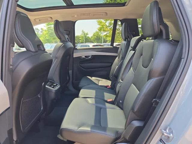 Photo of 2024 Metallic Volvo XC90