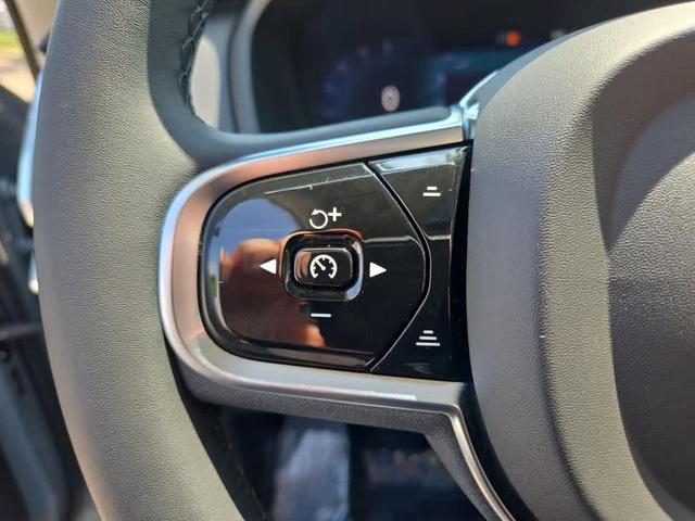 Photo of 2024 Metallic Volvo XC90