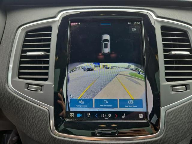 Photo of 2024 Metallic Volvo XC90