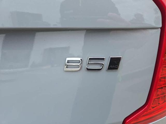 Photo of 2024 Metallic Volvo XC90