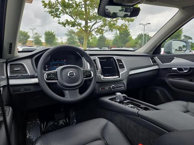 Photo of 2024 Metallic Volvo XC90