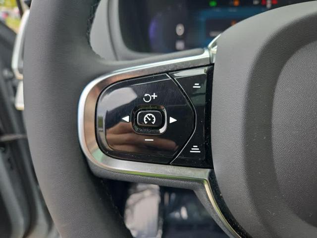 Photo of 2024 Metallic Volvo XC90