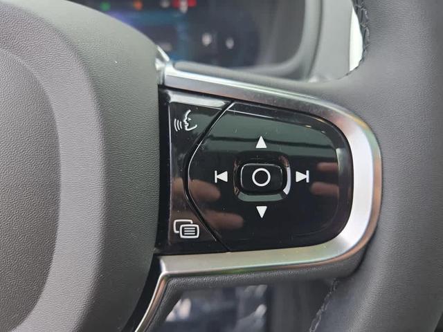 Photo of 2024 Metallic Volvo XC90