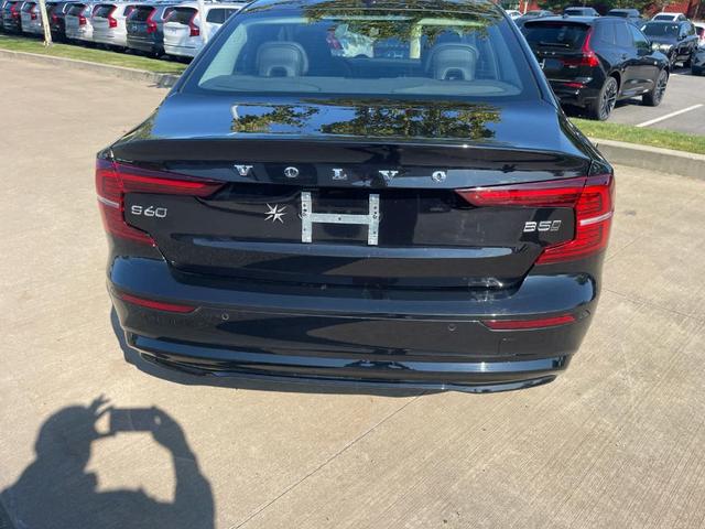 Photo of 2025 Onyx Black Metallic Volvo S60