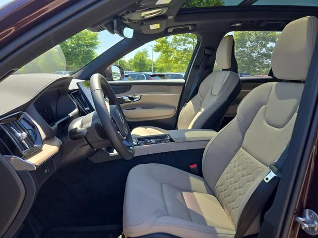 Photo of 2025 Mulberry Red Volvo XC90