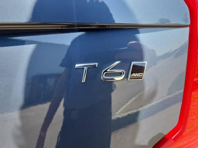 Photo of 2022 Denim Blue Metallic Volvo XC90