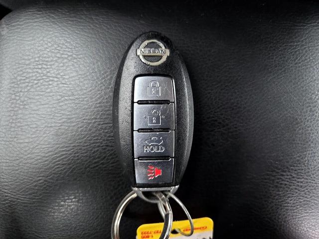 Photo of 2015 Silver Nissan Sentra