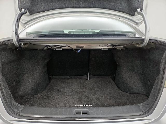 Photo of 2015 Silver Nissan Sentra