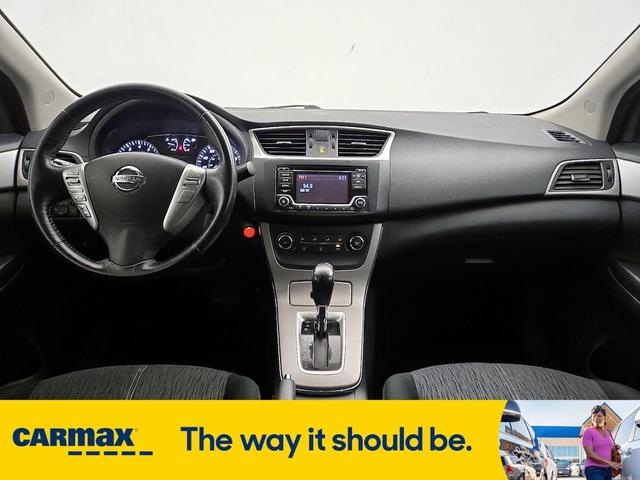 Photo of 2015 Silver Nissan Sentra