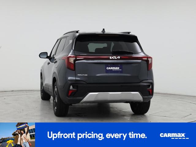 Photo of 2025 Gray Kia Seltos