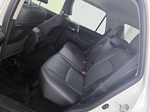 Photo of 2019 White Toyota 4Runner
