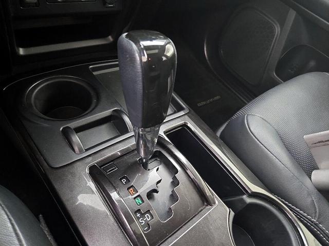Photo of 2019 White Toyota 4Runner