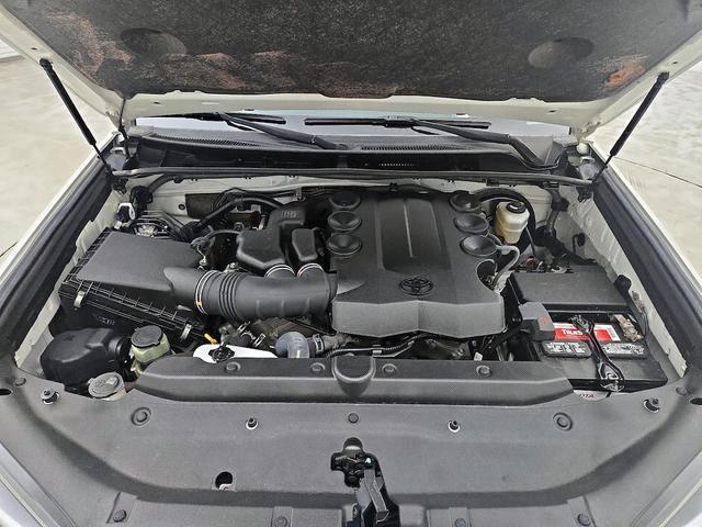 Photo of 2019 White Toyota 4Runner