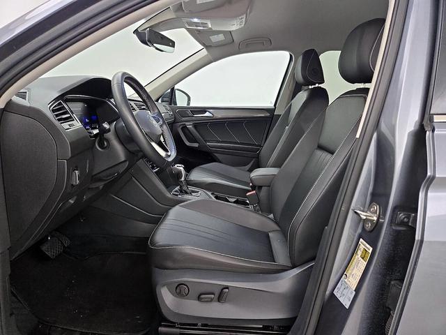 Photo of 2022 Gray Volkswagen Tiguan