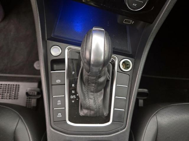 Photo of 2019 Blue Volkswagen Jetta