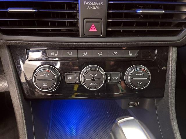 Photo of 2019 Blue Volkswagen Jetta