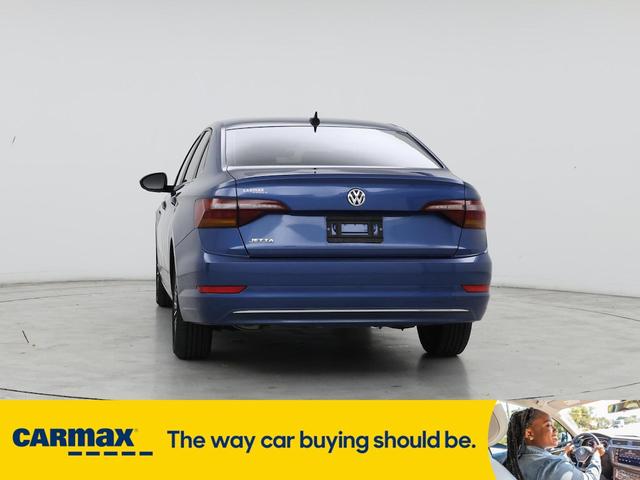 Photo of 2019 Blue Volkswagen Jetta