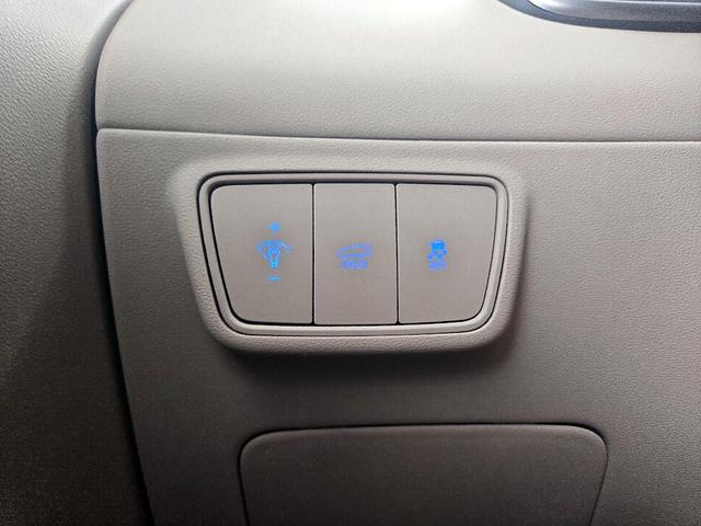 Photo of 2023 Silver Hyundai TUCSON