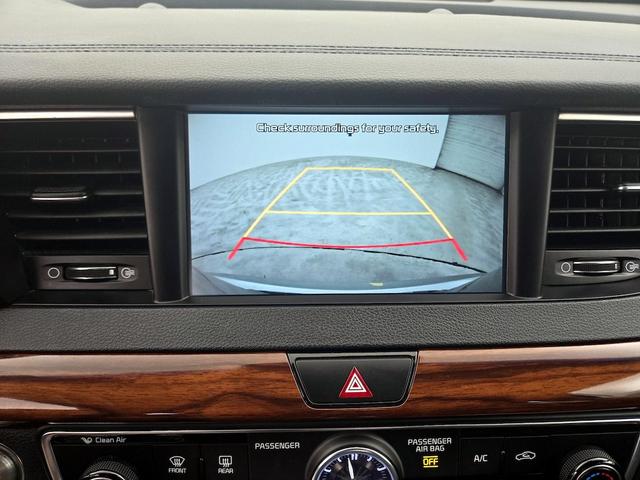 Photo of 2017 Silver Kia Cadenza