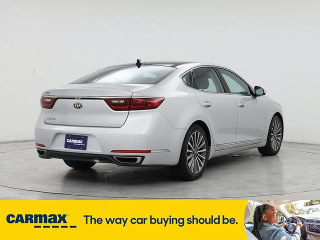 Photo of 2017 Silver Kia Cadenza