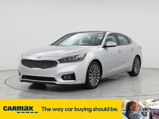 Photo of 2017 Silver Kia Cadenza