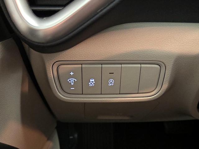 Photo of 2023 Red Kia Soul